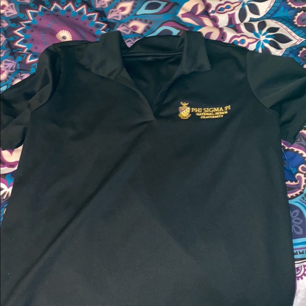 Black woman’s XXL Phi Sigma Pi polo